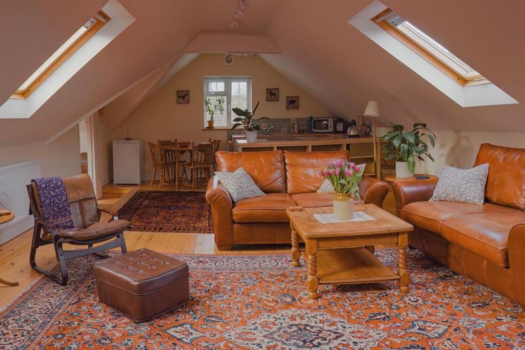 Apartment Sticklinch Farm Near Town & Walking Distance For Festival 4 Beds Sleeps 5 *